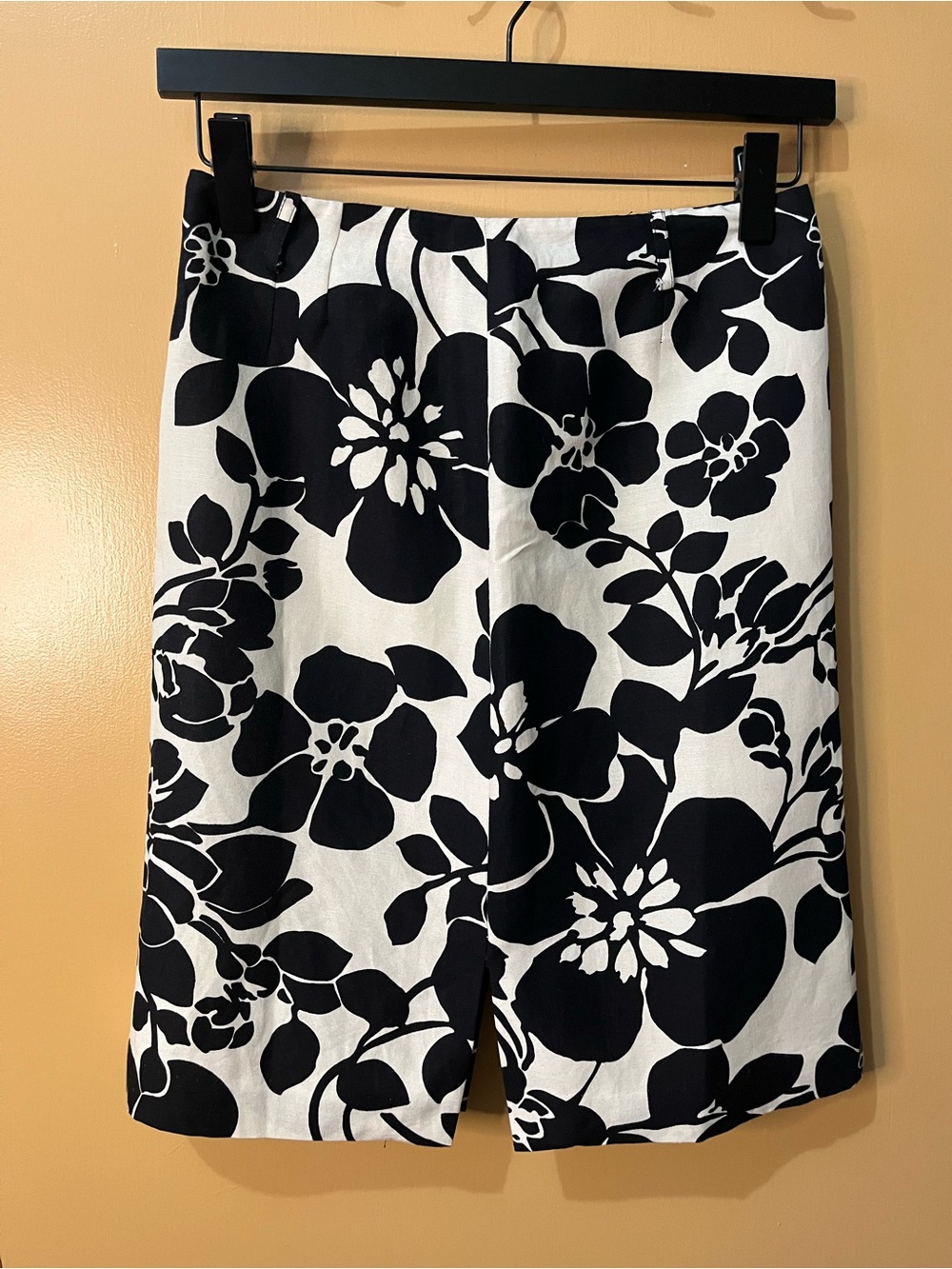 Black & White Linen Floral Pencil Skirt